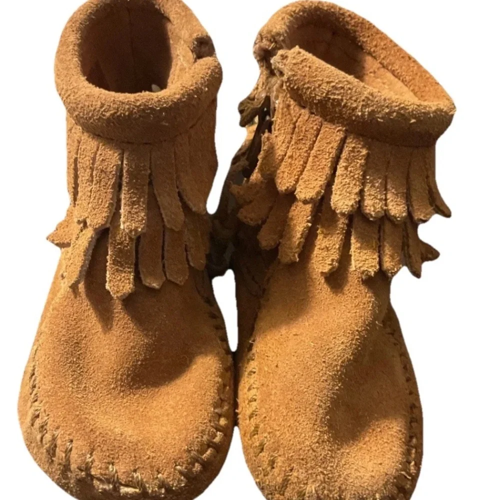 MINNETONKA Moccasin Brown Suede Zip Top Fringe Rubber Sole Unisex Toddler 4